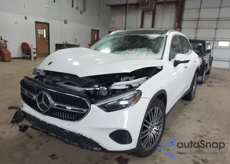 2023 Mercedes-Benz Glc 300 4Matic Suv z USA, uszkodzony, nr VIN W1NKM4HB4PF044187